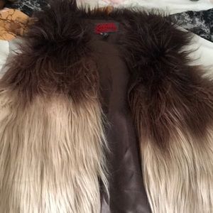 Fur vest large